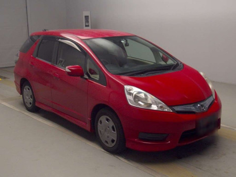 2011 Honda Fit Shuttle Hybrid GP2[2]