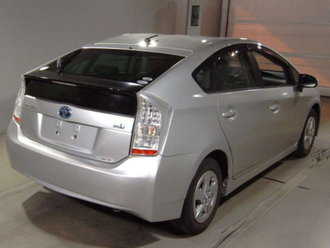 2010 Toyota Prius ZVW30[1]