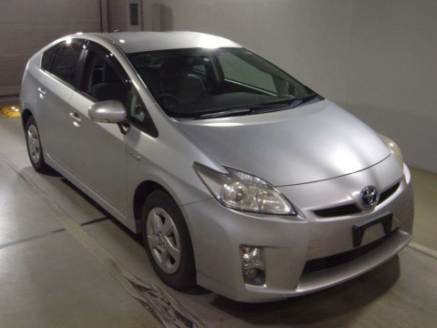 2010 Toyota Prius ZVW30[2]