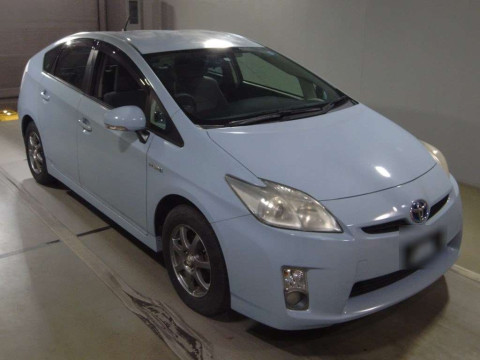 2011 Toyota Prius ZVW30[2]