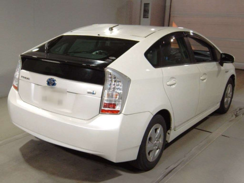 2010 Toyota Prius ZVW30[1]