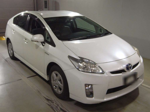 2010 Toyota Prius ZVW30[2]