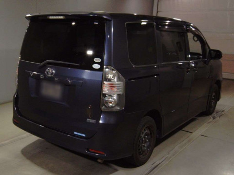 2009 Toyota Voxy ZRR70W[1]