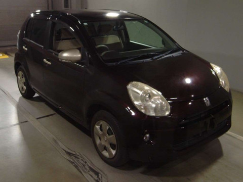 2010 Toyota Passo KGC30[2]