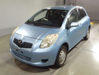 2005 Toyota Vitz