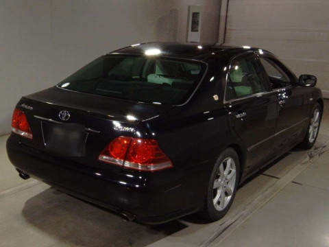 2004 Toyota Crown GRS180[1]