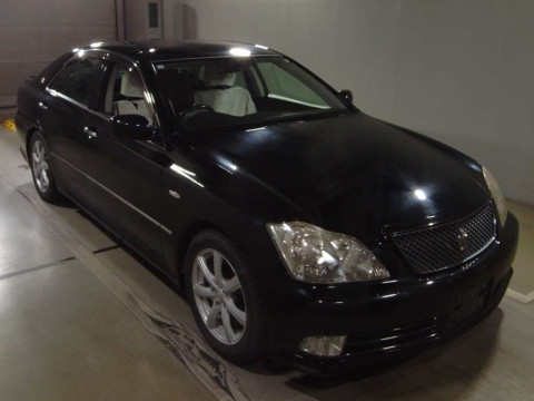 2004 Toyota Crown GRS180[2]