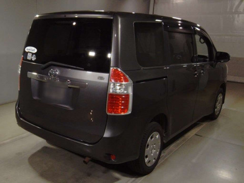 2008 Toyota Noah ZRR75G[1]