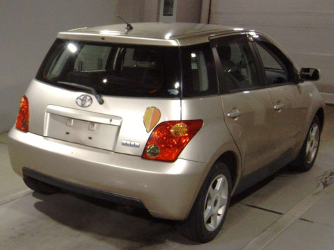 2003 Toyota IST NCP60[1]