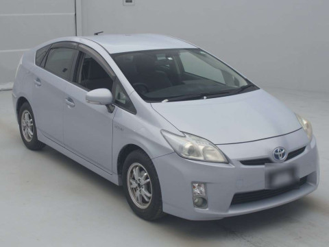 2010 Toyota Prius ZVW30[2]