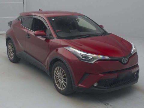 2017 Toyota C-HR NGX50[2]