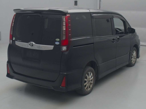 2015 Toyota Noah ZRR85W[1]