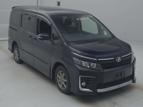 2014 Toyota Voxy ZRR85W[2]