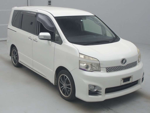 2012 Toyota Voxy ZRR70W[2]