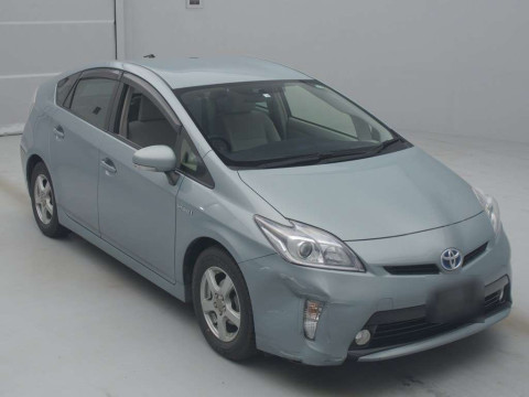 2012 Toyota Prius ZVW30[2]