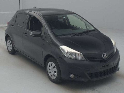 2014 Toyota Vitz NSP130[2]