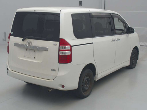 2012 Toyota Noah ZRR75G[1]