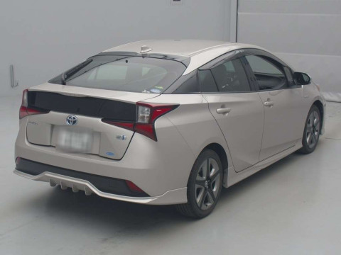 2020 Toyota Prius ZVW51[1]