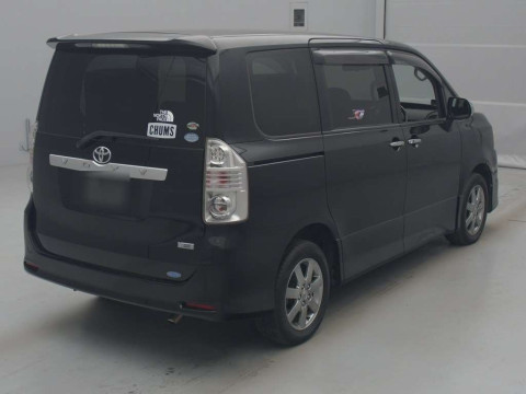 2010 Toyota Voxy ZRR75W[1]