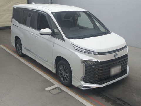 2023 Toyota Voxy ZWR95W[2]