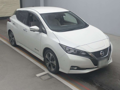 2017 Nissan Leaf ZE1[2]