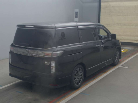 2018 Nissan Elgrand PNE52[1]