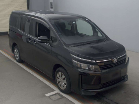 2014 Toyota Voxy ZRR80G[2]