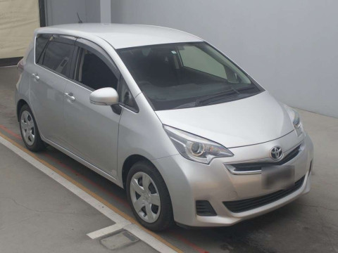 2015 Toyota Ractis NCP120[2]