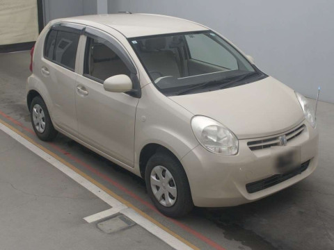 2011 Toyota Passo KGC30[2]