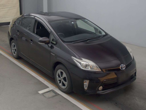 2014 Toyota Prius ZVW30[2]