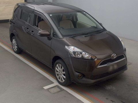 2016 Toyota Sienta NCP175G[2]