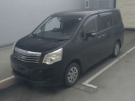 2013 Toyota Noah