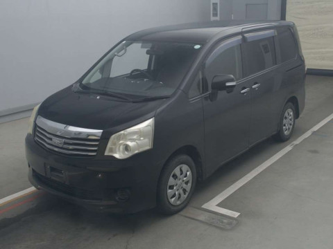 2013 Toyota Noah ZRR70G[0]