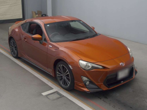 2013 Toyota 86 ZN6[2]