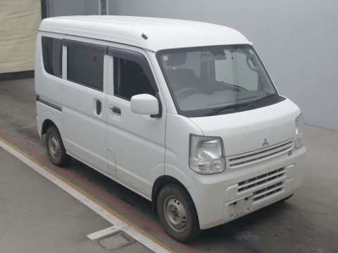 2015 Mitsubishi Minicab Van DS17V[2]