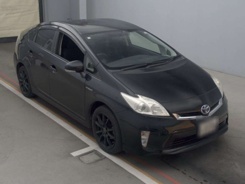 2012 Toyota Prius ZVW30[2]