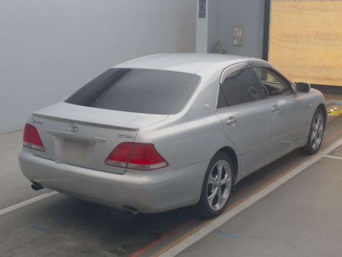 2004 Toyota Crown GRS180[1]