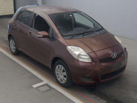 2010 Toyota Vitz SCP90[2]