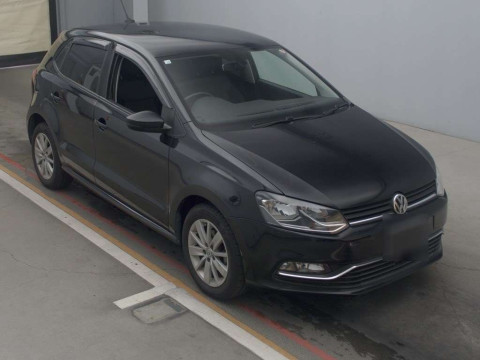 2014 Volkswagen Polo 6RCJZ[2]