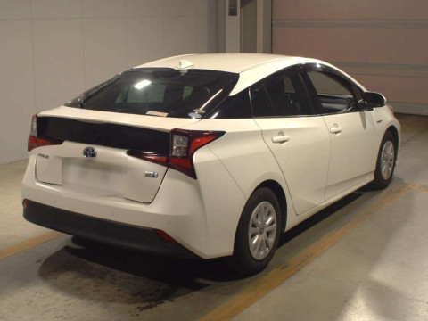 2019 Toyota Prius ZVW51[1]