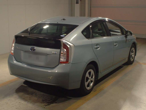 2012 Toyota Prius ZVW30[1]