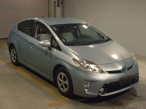 2012 Toyota Prius ZVW30[2]