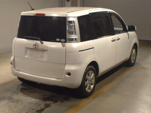 2012 Toyota Sienta NCP81G[1]