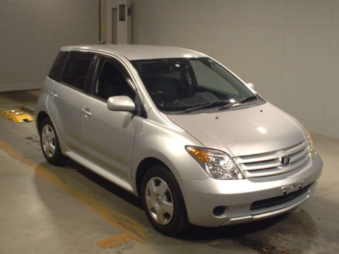 2006 Toyota IST NCP60[2]