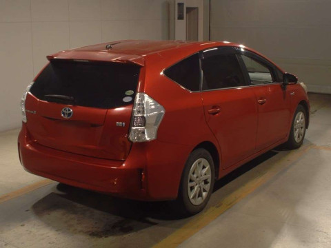 2012 Toyota Prius alpha ZVW40W[1]