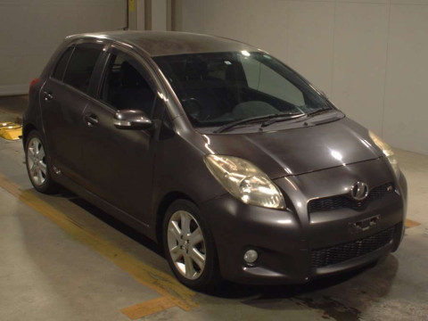 2009 Toyota Vitz NCP91[2]