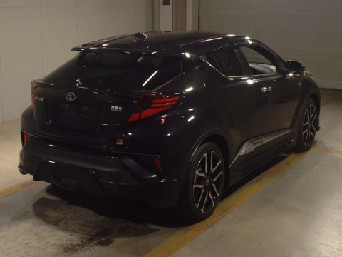 2019 Toyota C-HR ZYX11[1]