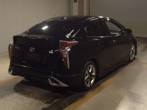 2017 Toyota Prius ZVW50[1]