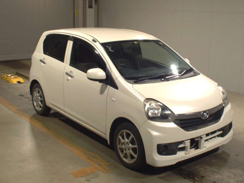 2014 Daihatsu Mira es LA300S[2]