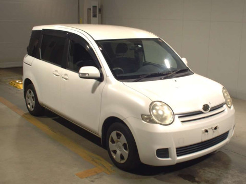 2007 Toyota Sienta NCP81G[2]